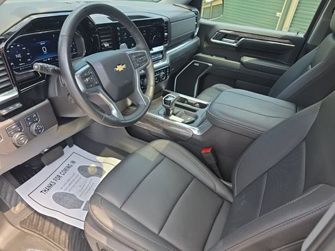 Used 2024 Chevrolet Silverado 1500 LTZ w/ Technology Package AWD/4WD image 13