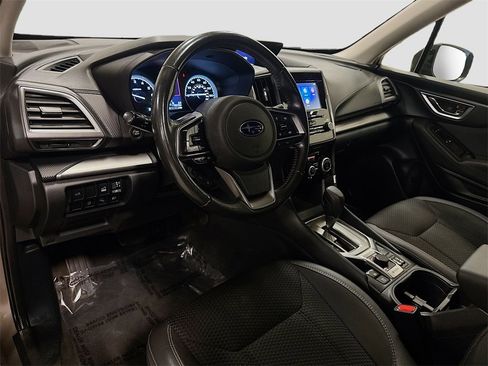 Used 2020 Subaru Forester Premium image 9