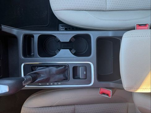 Used 2017 Ford Escape SE w/ SE Cold Weather Package image 31