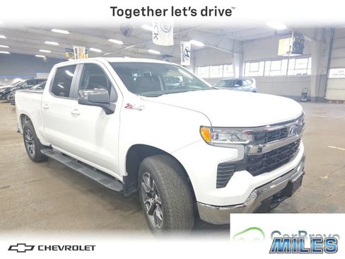 Used 2024 Chevrolet Silverado 1500 LT w/ Z71 Off-Road Package AWD/4WD image 1