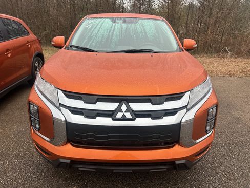 New 2025 Mitsubishi Outlander Sport SE image 2