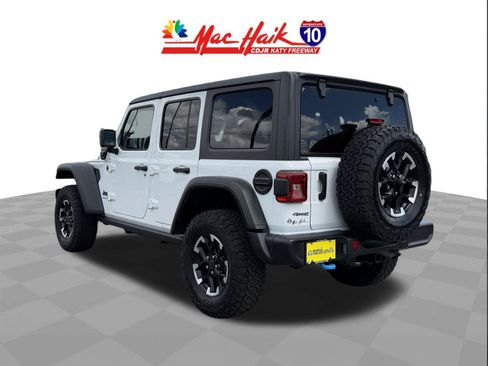 Used 2025 Jeep Wrangler Unlimited Rubicon 4xe w/ Safety Group AWD/4WD image 5