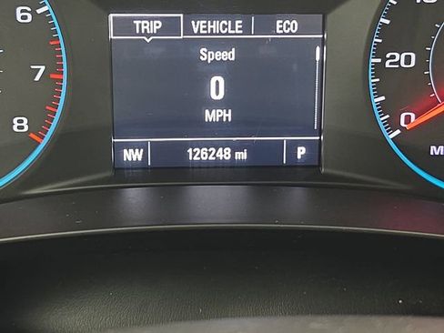 Used 2018 Chevrolet Malibu LT FWD image 21