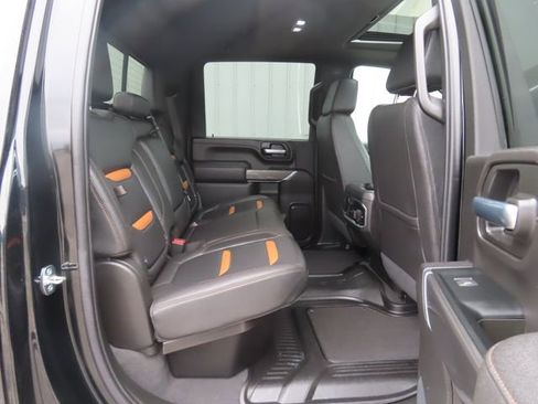 Used 2023 GMC Sierra 2500 AT4 w/ AT4 Premium Plus Package AWD/4WD image 31