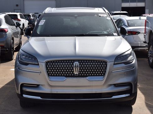 Certified 2023 Lincoln Aviator Reserve w/ Equipment Group 201A image 3