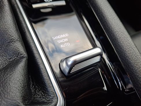 Used 2024 Jeep Compass Limited image 23