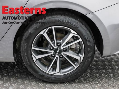 Used 2024 Kia Forte LXS image 31