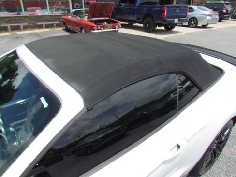 Used 2017 Ford Mustang GT Premium RWD image 25