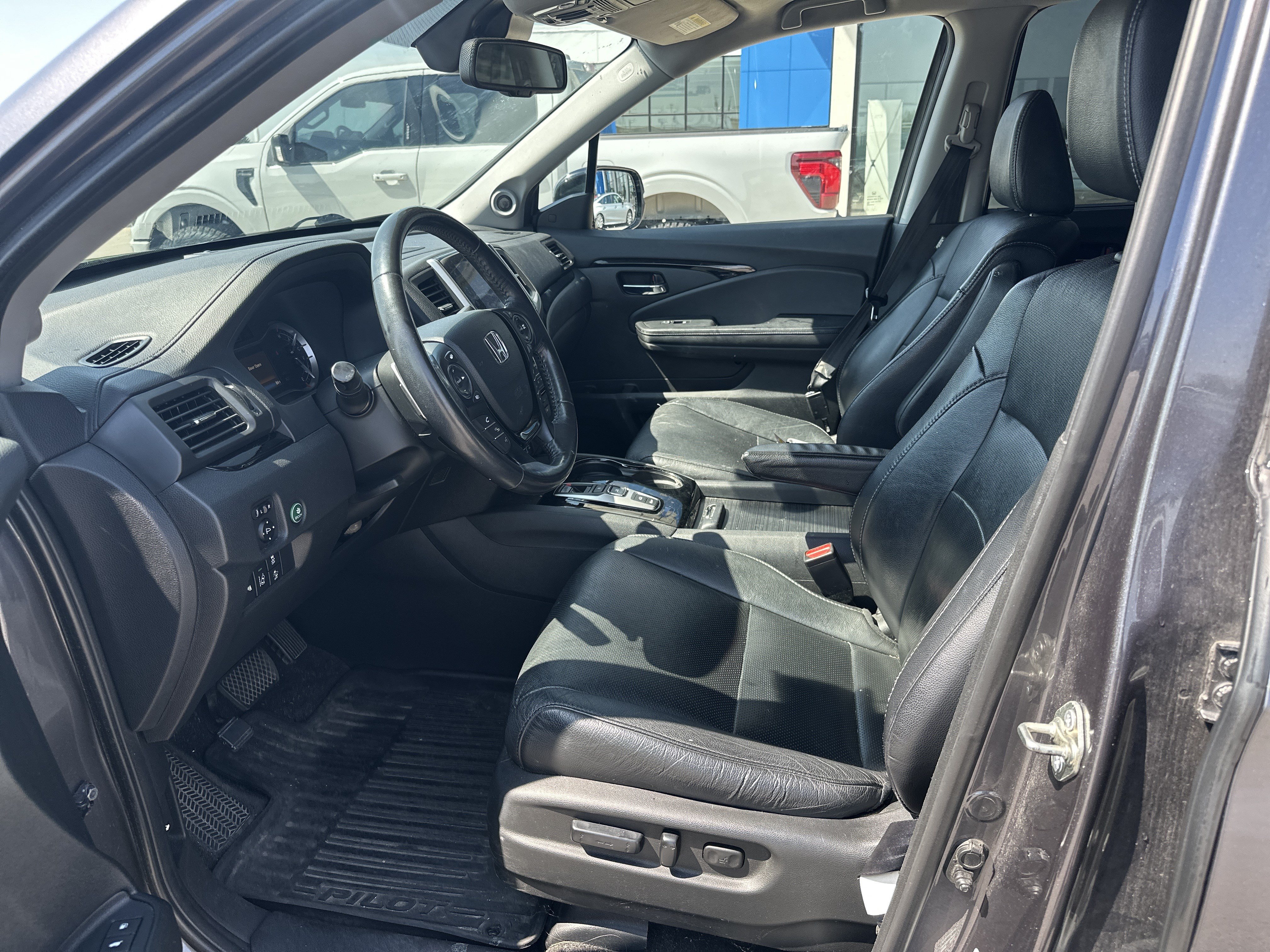Used 2017 Honda Pilot Elite image 10