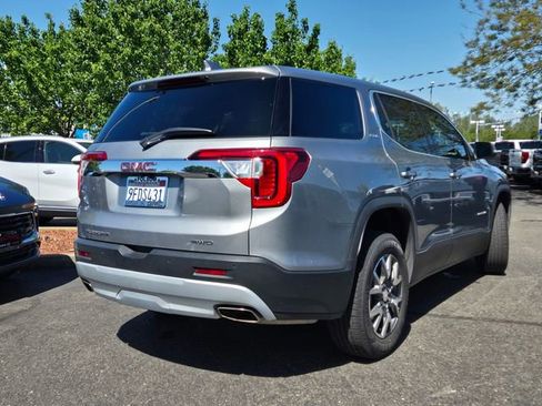 Used 2023 GMC Acadia SLE image 4