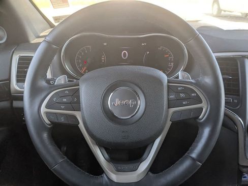 Used 2016 Jeep Grand Cherokee Laredo 75th Anniversary image 22