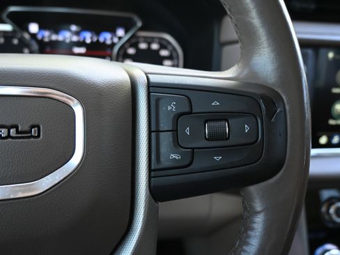 Used 2021 GMC Yukon XL Denali w/ Denali Premium Package AWD/4WD image 18