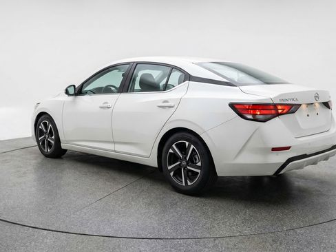 Used 2025 Nissan Sentra SV image 6