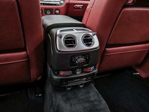 Used 2014 Rolls-Royce Ghost image 50