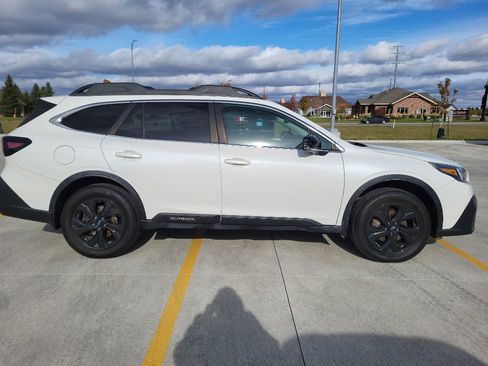 Used 2021 Subaru Outback Onyx Edition XT w/ Tech Package 3 image 5