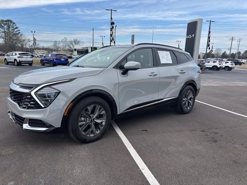 Certified 2024 Kia Sportage SX image 3