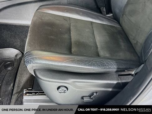 Used 2021 Jeep Grand Cherokee Laredo X AWD/4WD image 19