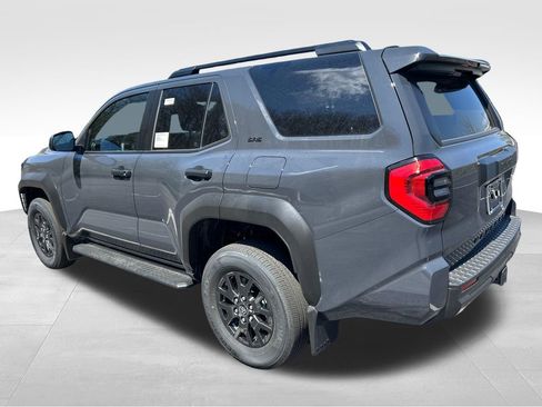 New 2026 Toyota 4Runner SR5 AWD/4WD image 3