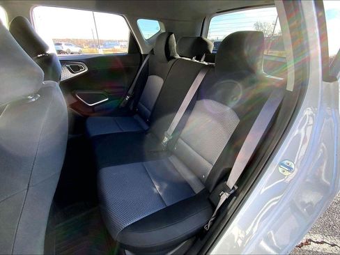 Used 2023 Kia Soul S image 22