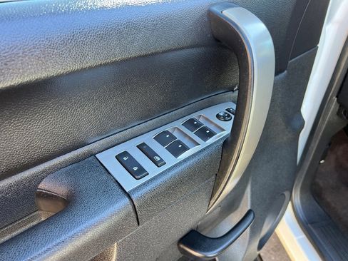 Used 2013 Chevrolet Silverado 3500 LT w/ Convenience Package image 21