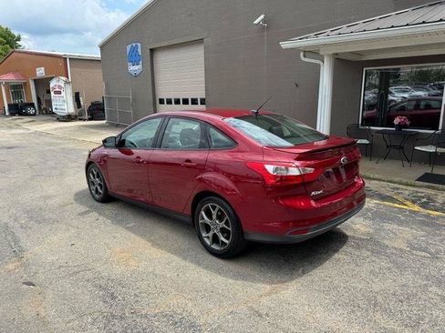 Used 2013 Ford Focus SE FWD image 7