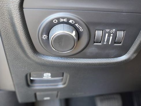 Certified 2023 Jeep Grand Cherokee Altitude image 25