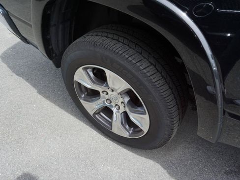 Used 2020 RAM 1500 Laramie AWD/4WD image 4