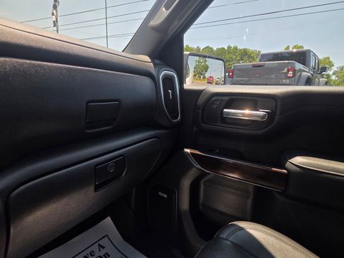 Used 2021 GMC Sierra 1500 SLT w/ SLT Premium Plus Package AWD/4WD image 16