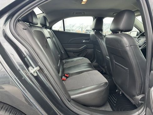 Used 2016 Chevrolet Malibu LT image 14