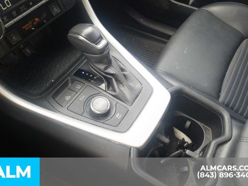 Used 2022 Toyota RAV4 XSE AWD/4WD image 10