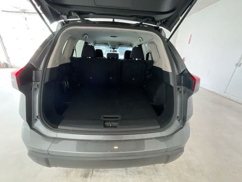 Used 2024 Nissan Rogue S AWD/4WD image 22