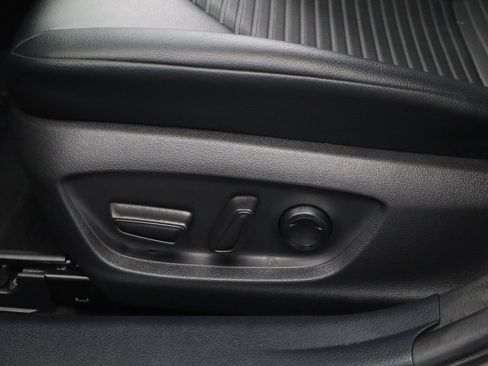 Used 2021 Toyota Camry SE w/ Carpet Mat Package (TMS) FWD image 20