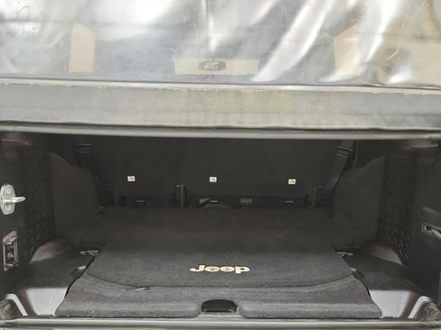 Used 2015 Jeep Wrangler Unlimited Sport w/ Quick Order Package 23S AWD/4WD image 27