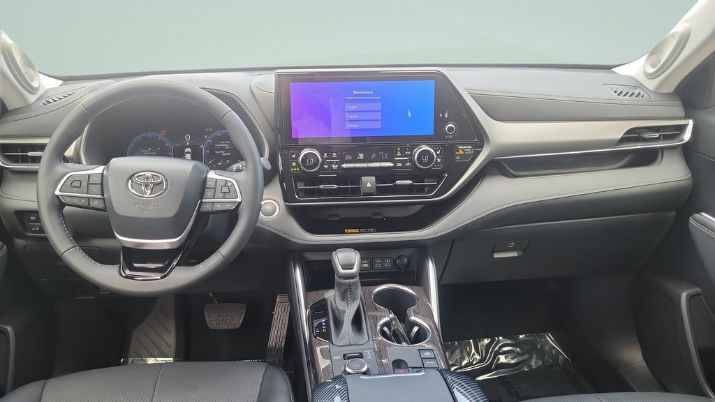 Used 2026 Toyota Highlander Limited AWD/4WD image 11