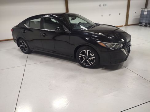 Used 2024 Nissan Sentra SV w/ All-Weather Package FWD image 2