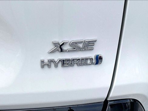 Used 2022 Toyota RAV4 XSE w/ XSE Grade Weather Package AWD/4WD image 24