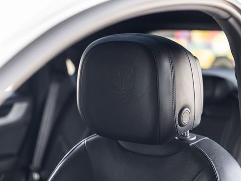 Certified 2024 Porsche Cayenne Coupe image 27