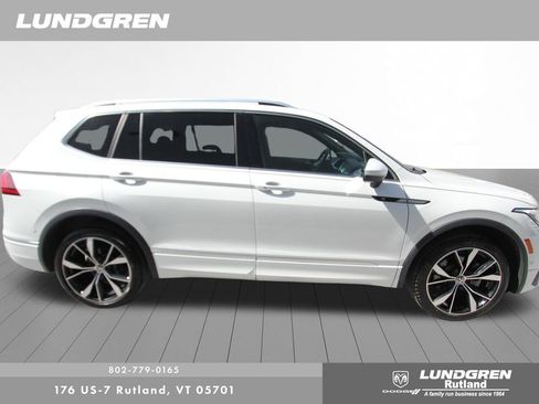 Used 2024 Volkswagen Tiguan SEL R-Line AWD/4WD image 3