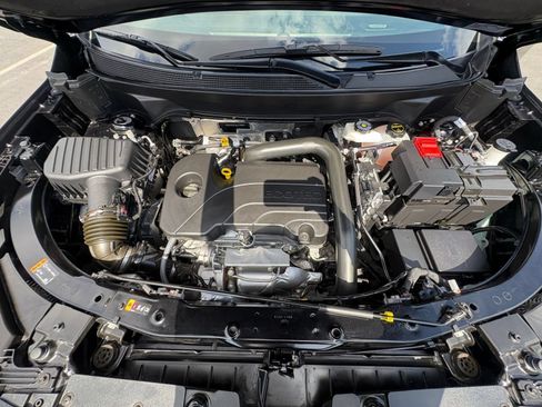Used 2025 Chevrolet Equinox LT FWD image 33