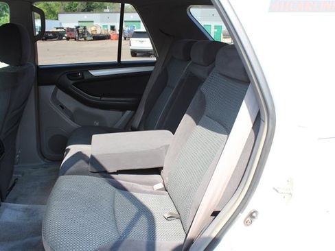 Used 2004 Toyota 4Runner SR5 AWD/4WD image 20