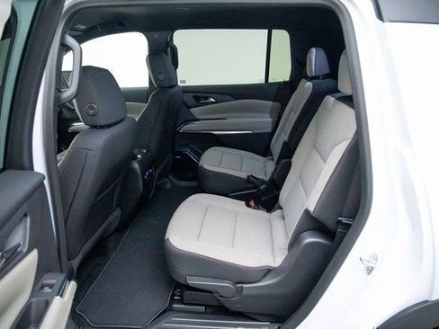 New 2026 Chevrolet Traverse LT w/ Enhanced Driving Package FWD image 25