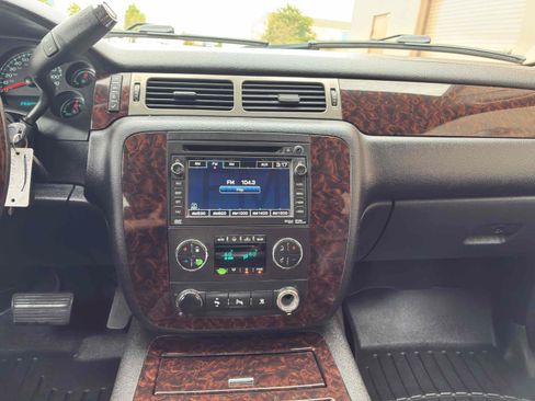 Used 2011 GMC Yukon Denali AWD/4WD image 22