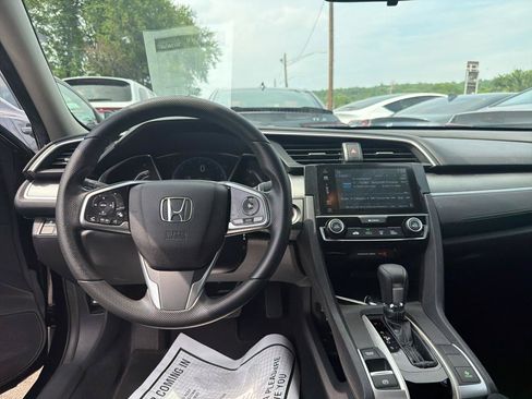 Used 2018 Honda Civic EX image 21