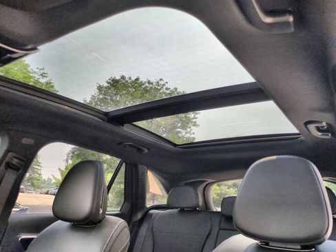 Used 2025 Mercedes-Benz GLC 300 4MATIC image 20