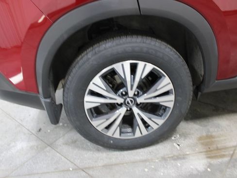 Used 2023 Nissan Rogue SV AWD/4WD image 36