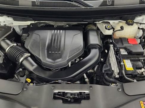 Used 2024 Chevrolet Traverse LT FWD image 35