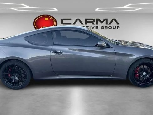 Used 2013 Hyundai Genesis 3.8 RWD image 6