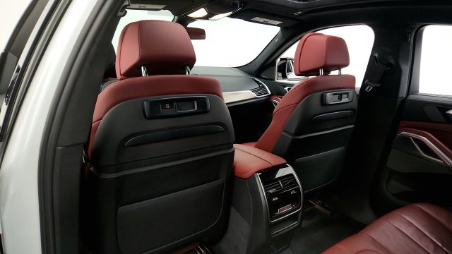 Used 2022 BMW X6 xDrive40i w/ Executive Package AWD/4WD image 48