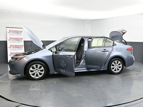 Used 2023 Toyota Corolla LE image 45