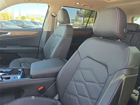 New 2026 Volkswagen Atlas SE image 17
